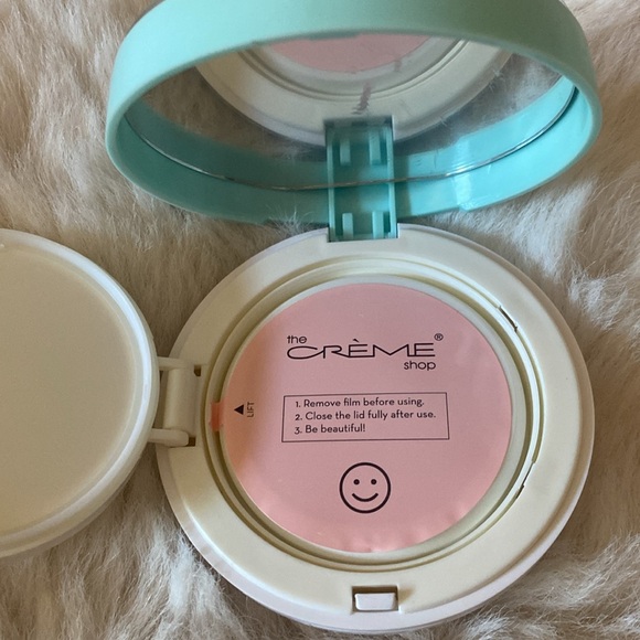 The crème shop clean Canvas cushion primer Green color correct redness - Picture 6 of 7